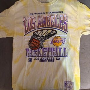 LA Lakers Mitchell and ness shirt